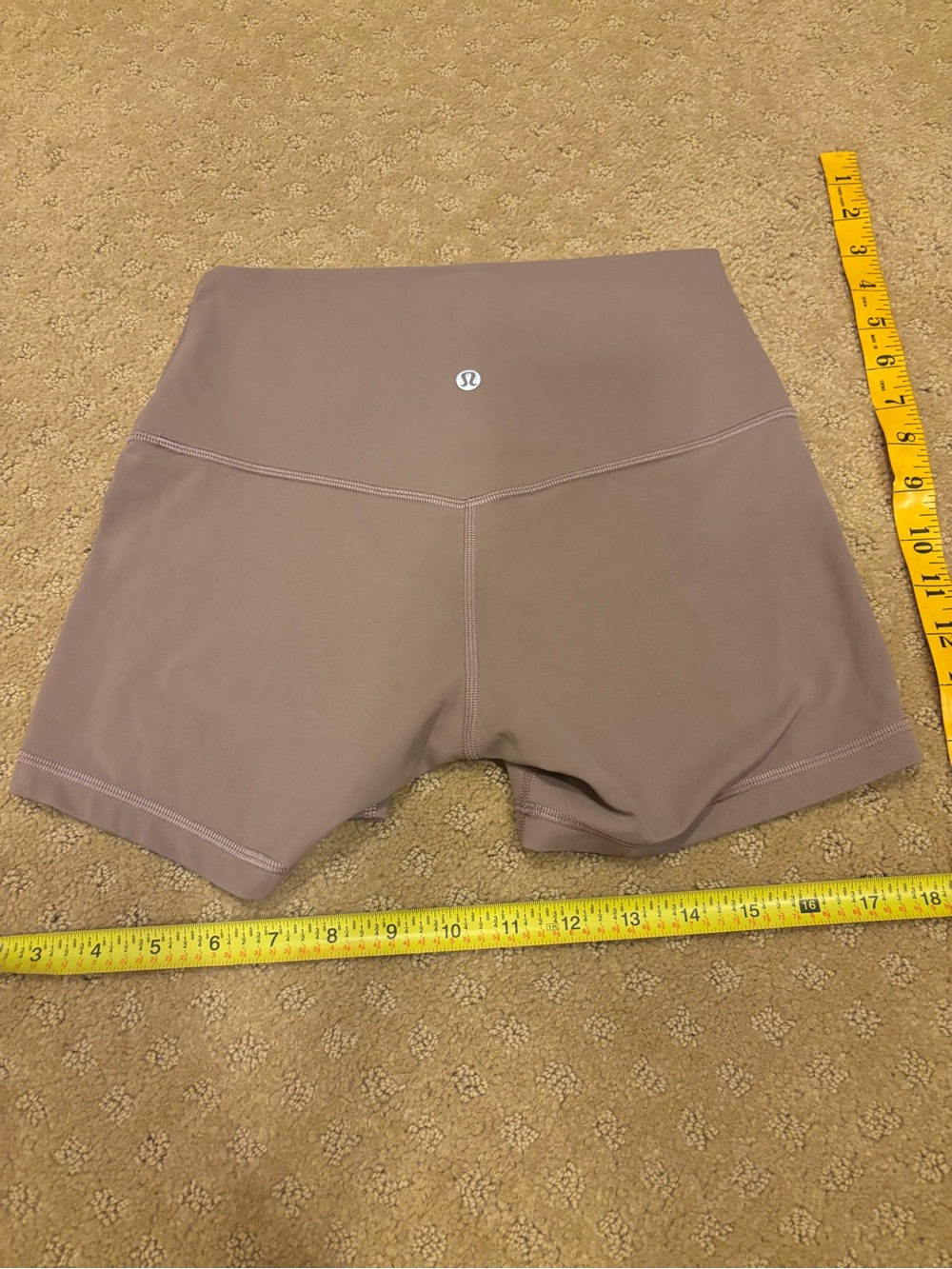 lululemon athletica Women’s High-Rise Dusty Mauve Bike Shorts 4” size 6
